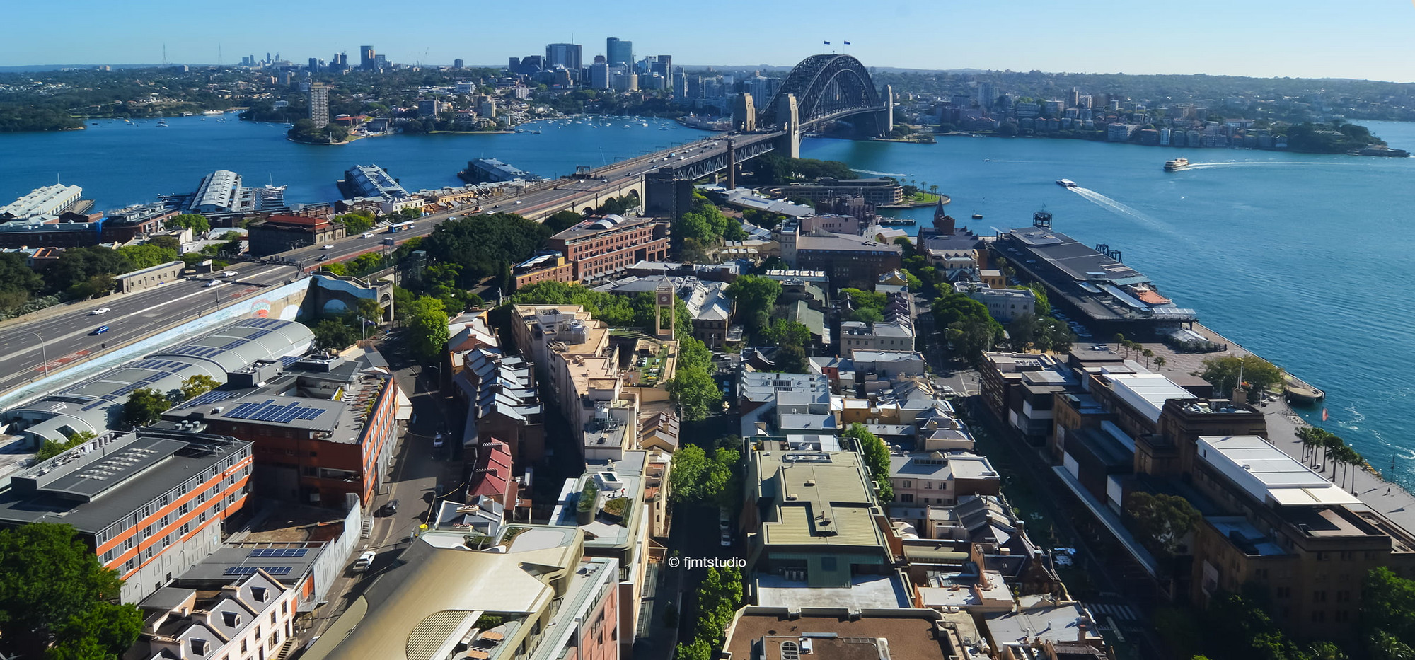 View over Sydney harbor