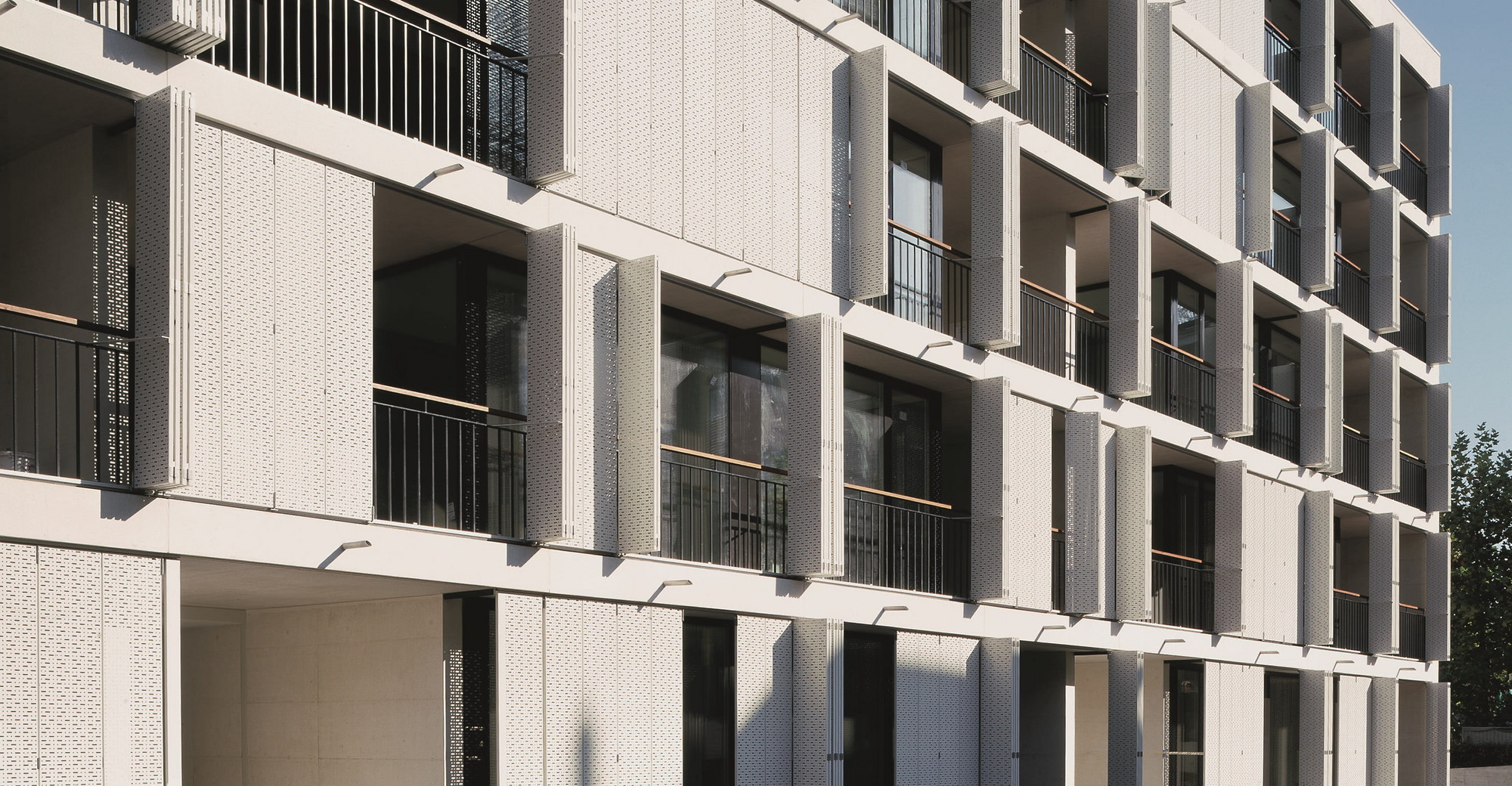 Hawa hardware for sliding shutters